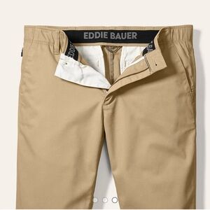 Eddie Bauer Men's Flex Wrinkle-Resistant Sport Chinos - Classic